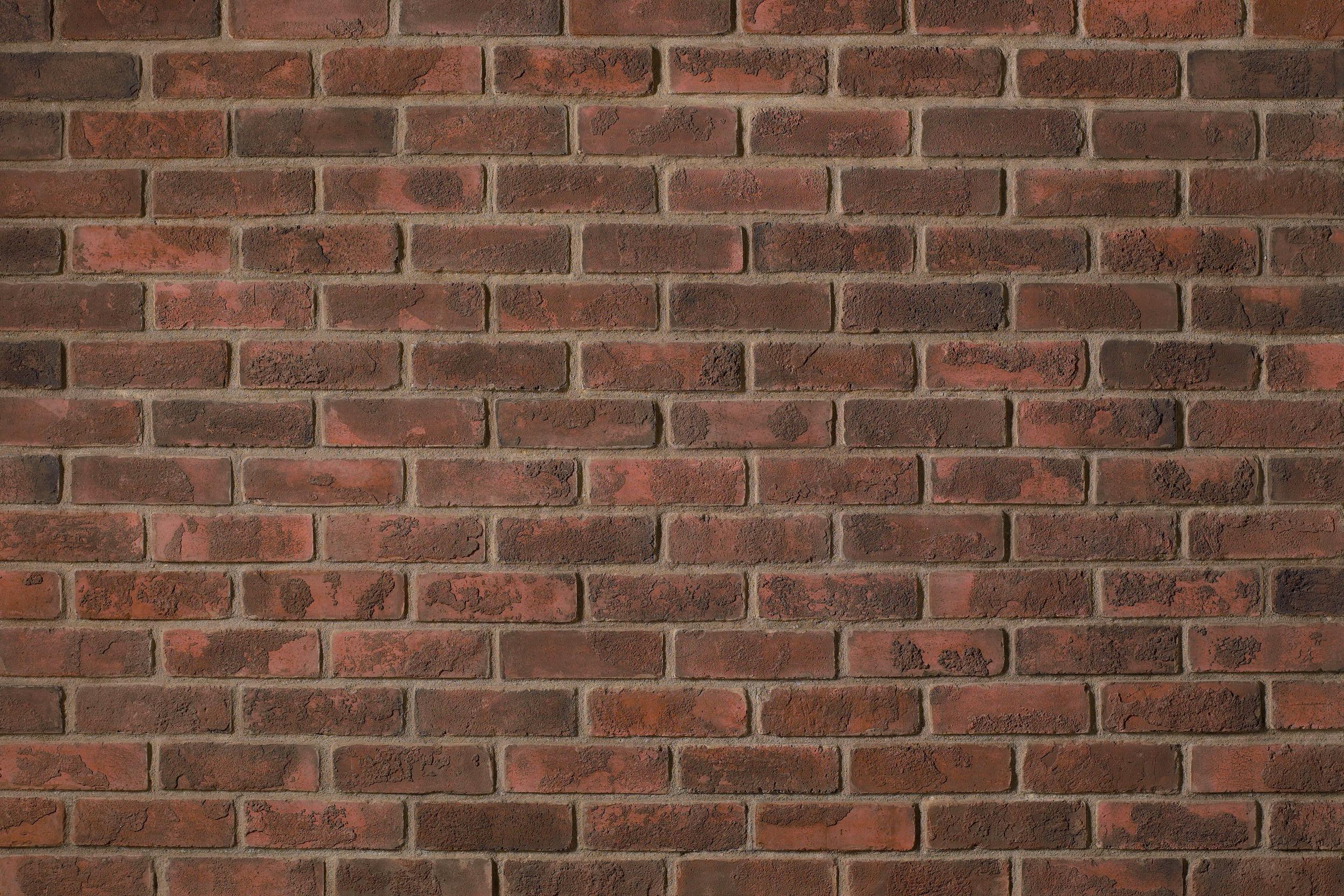 Used Brick Antique Red brick by Cultured Stone, primary product image. Premium stone veneer for exterior and interior walls.