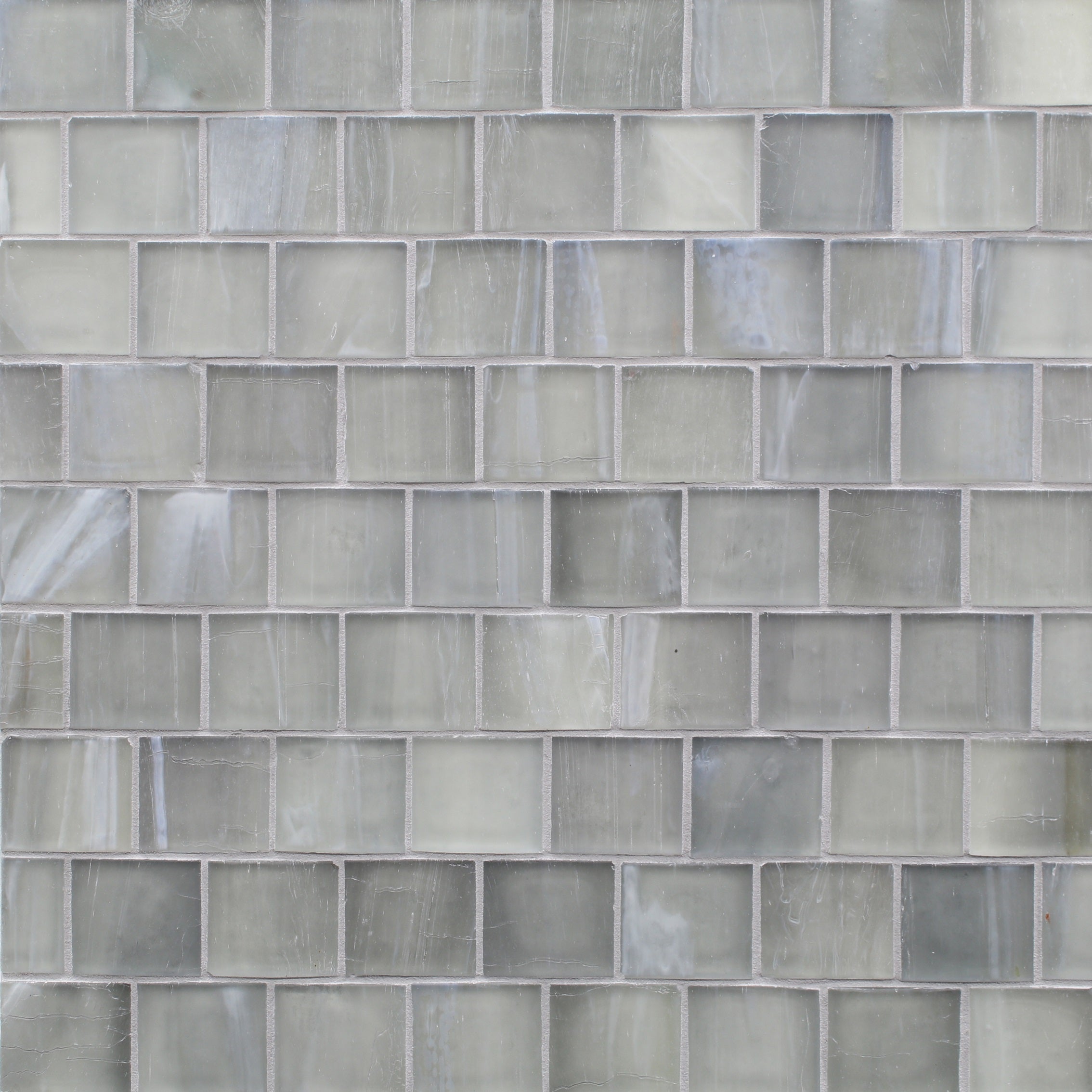 SHORELINE: Gullwing Glass Staggered Joint Mosaic (11 3/16"x12 5/16"x1/4" | silk)