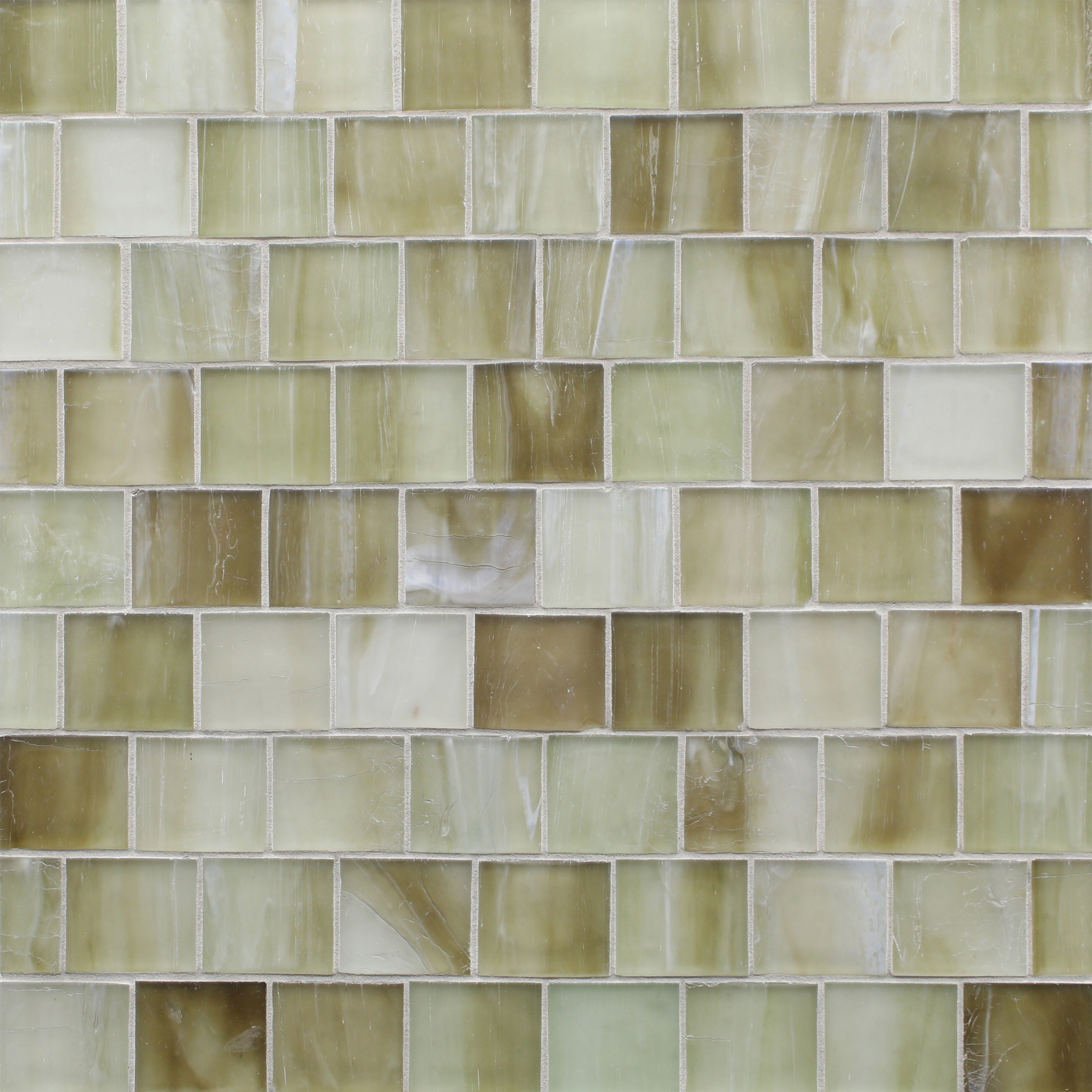 SHORELINE: Moss Glass Staggered Joint Mosaic (11 3/16"x12 5/16"x1/4" | silk)