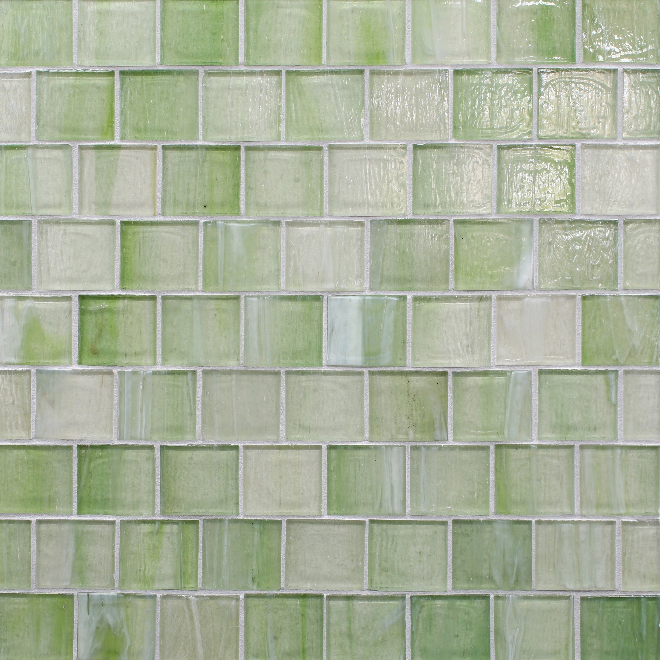 SHORELINE: Palm Glass Staggered Joint Mosaic (11 3/16"x12 5/16"x1/4" | pearl)