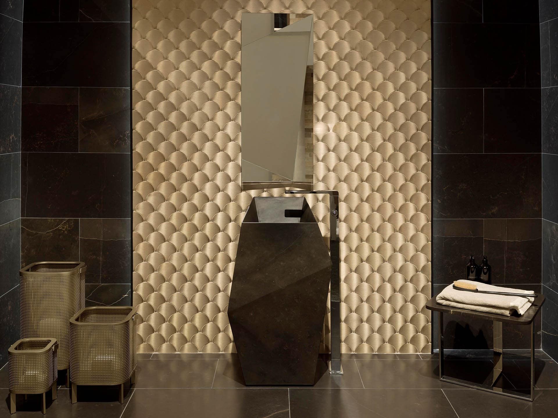 Gravity Gold Shell Mosaic (10x10 | gloss)