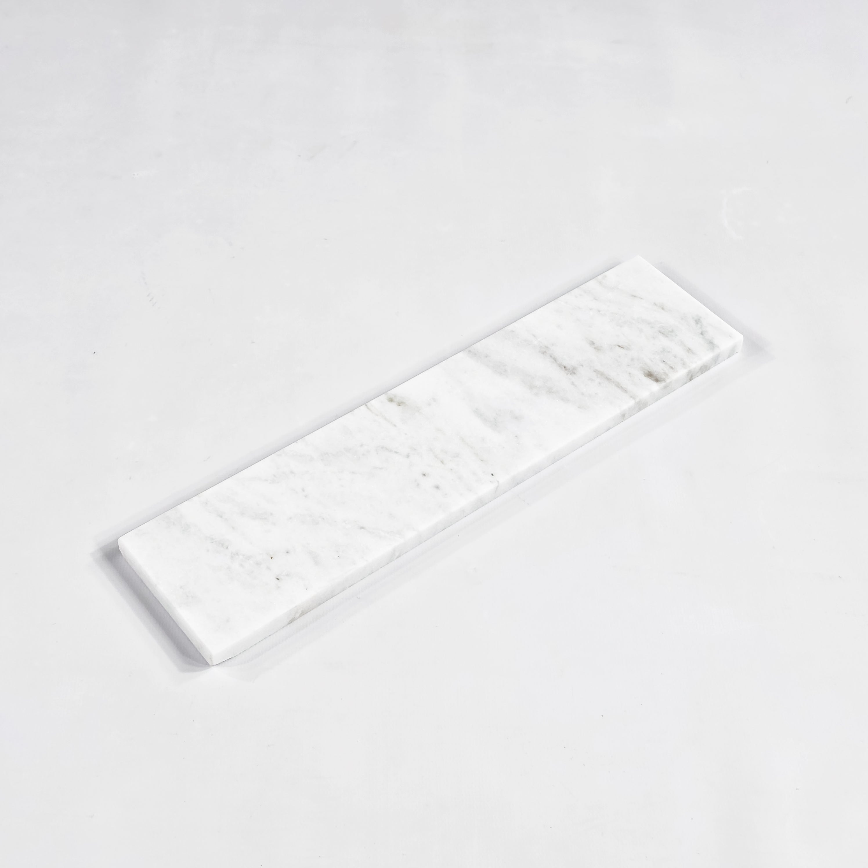 Elon Tile Bianco Oro Field Tile tile close-up view — available at Surface Group