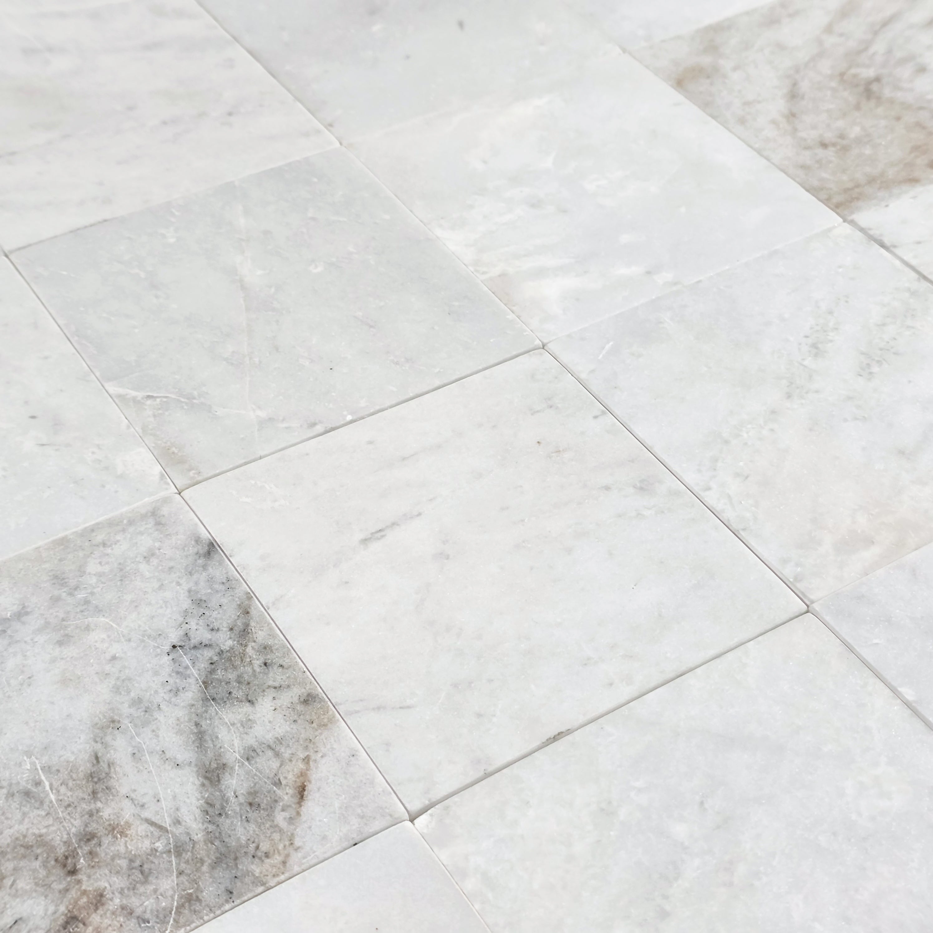 Elon Tile Bianco Oro Field Tile tile arrangement — available at Surface Group