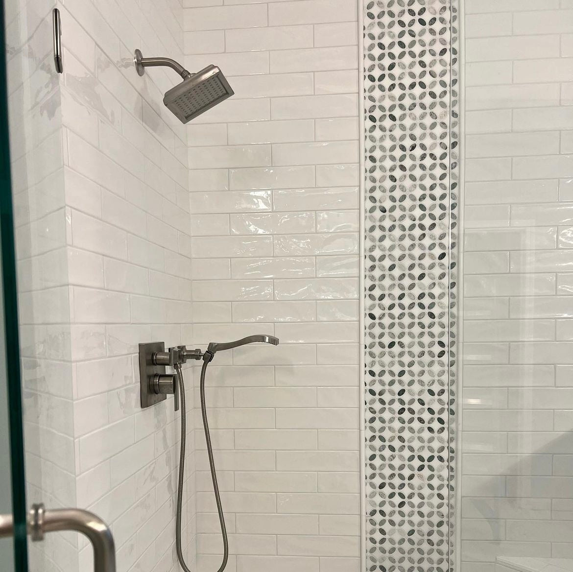 Elon Tile Emerald Green Mosaic tile in a room setting — available at Surface Group