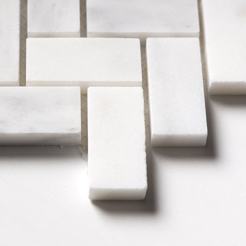 Calacatta Gold Royal Honed Herringbone 1×2 Marble Mosaics 11×11 (MS01851)