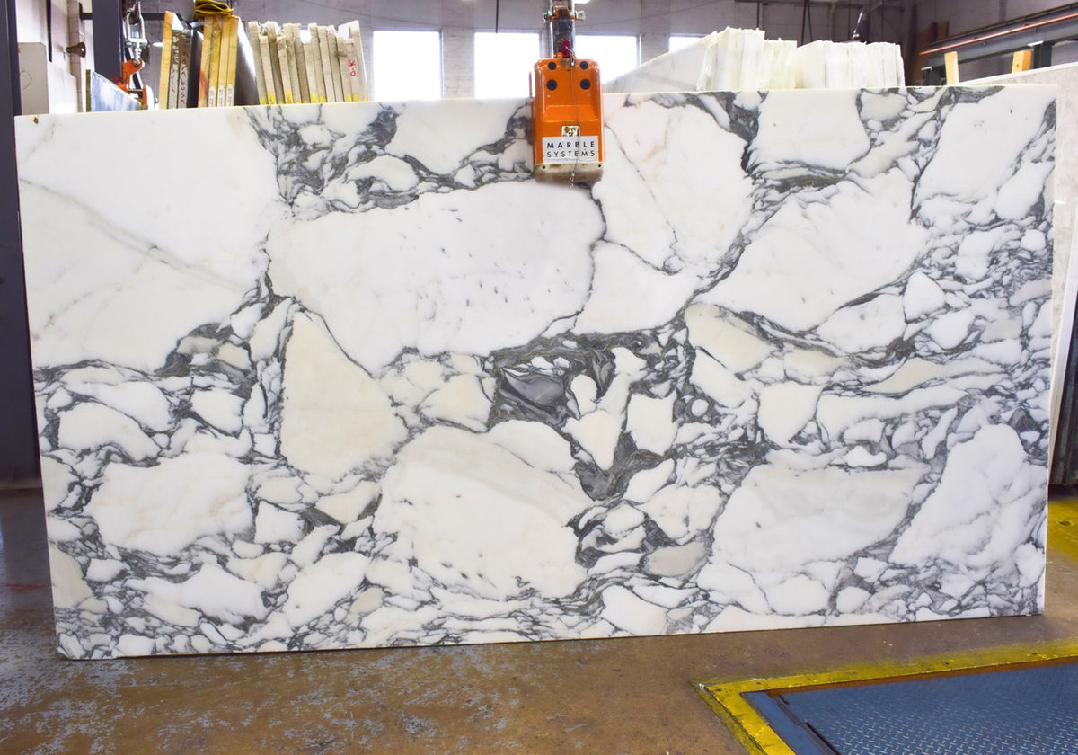 Arabescato Corchia Classic Honed Marble Slab Random 1 1/4 Image