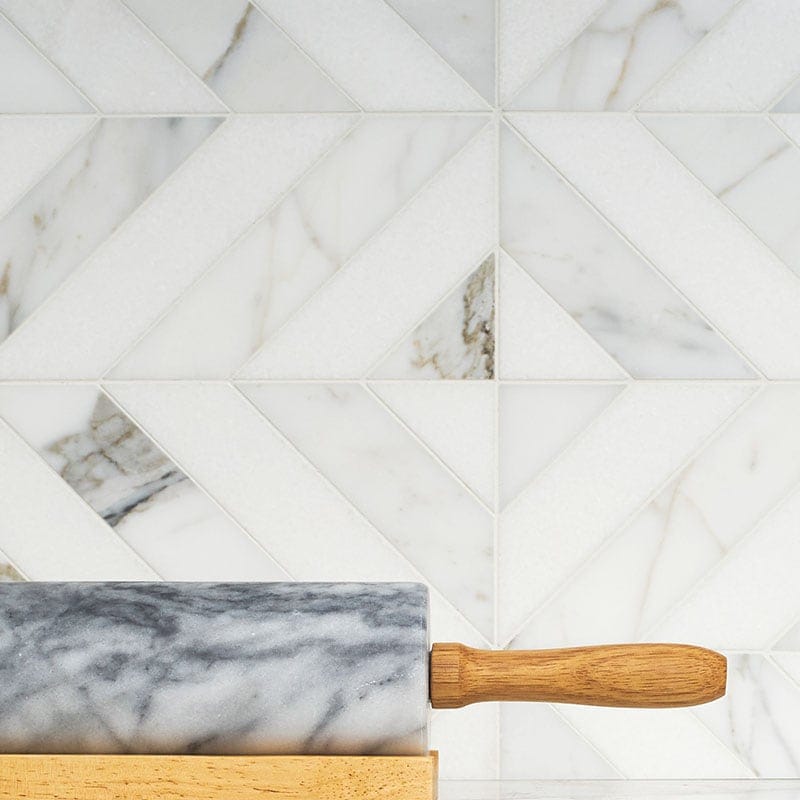 Thassos White, Calacatta Gold Honed Marina Chevron Marble Mosaic 8×8 1/16 (MS90292)