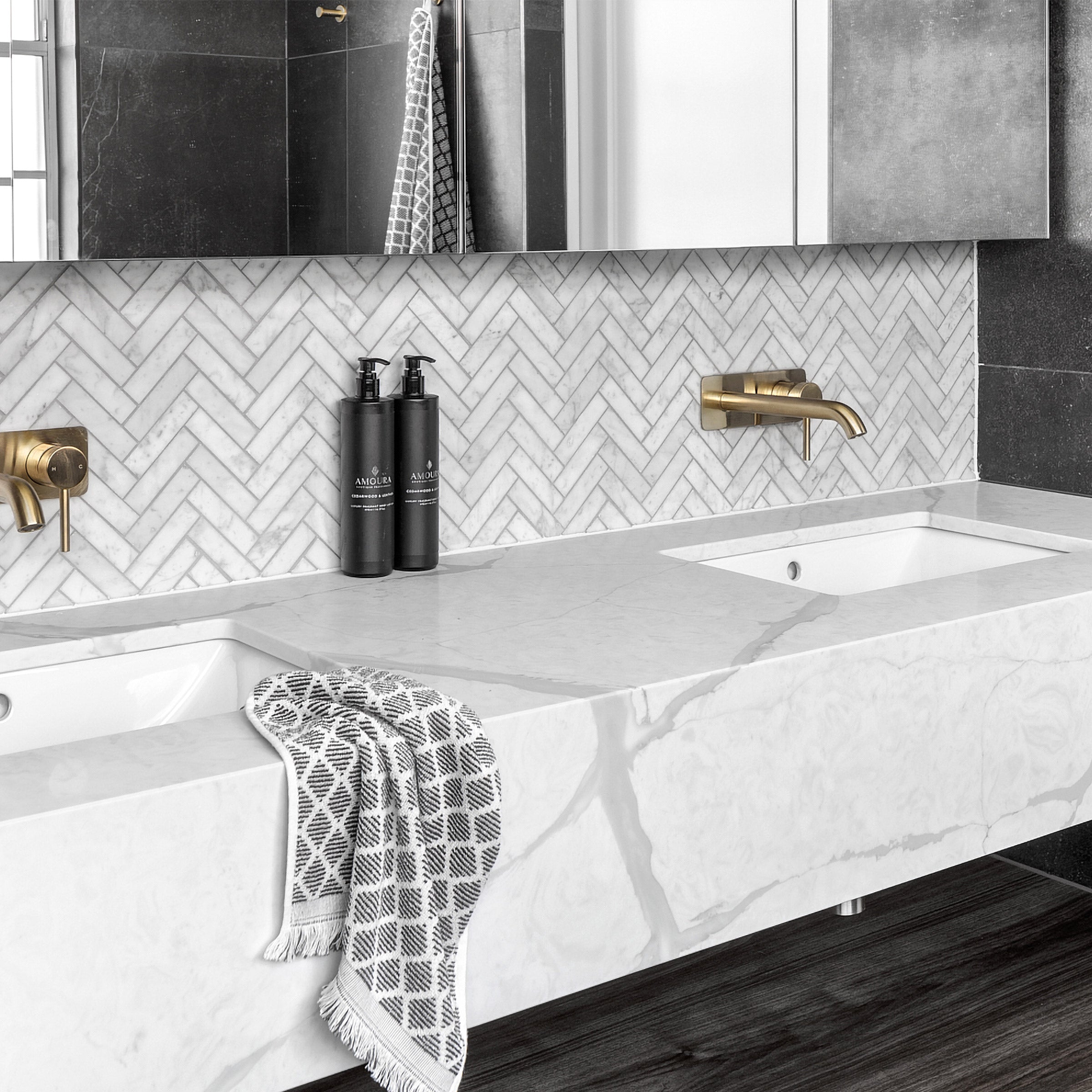 WHITE CARRARA: Marble 1"x2" Herringbone Mosaic (11 1/8"x12"x3/8" | Polished)