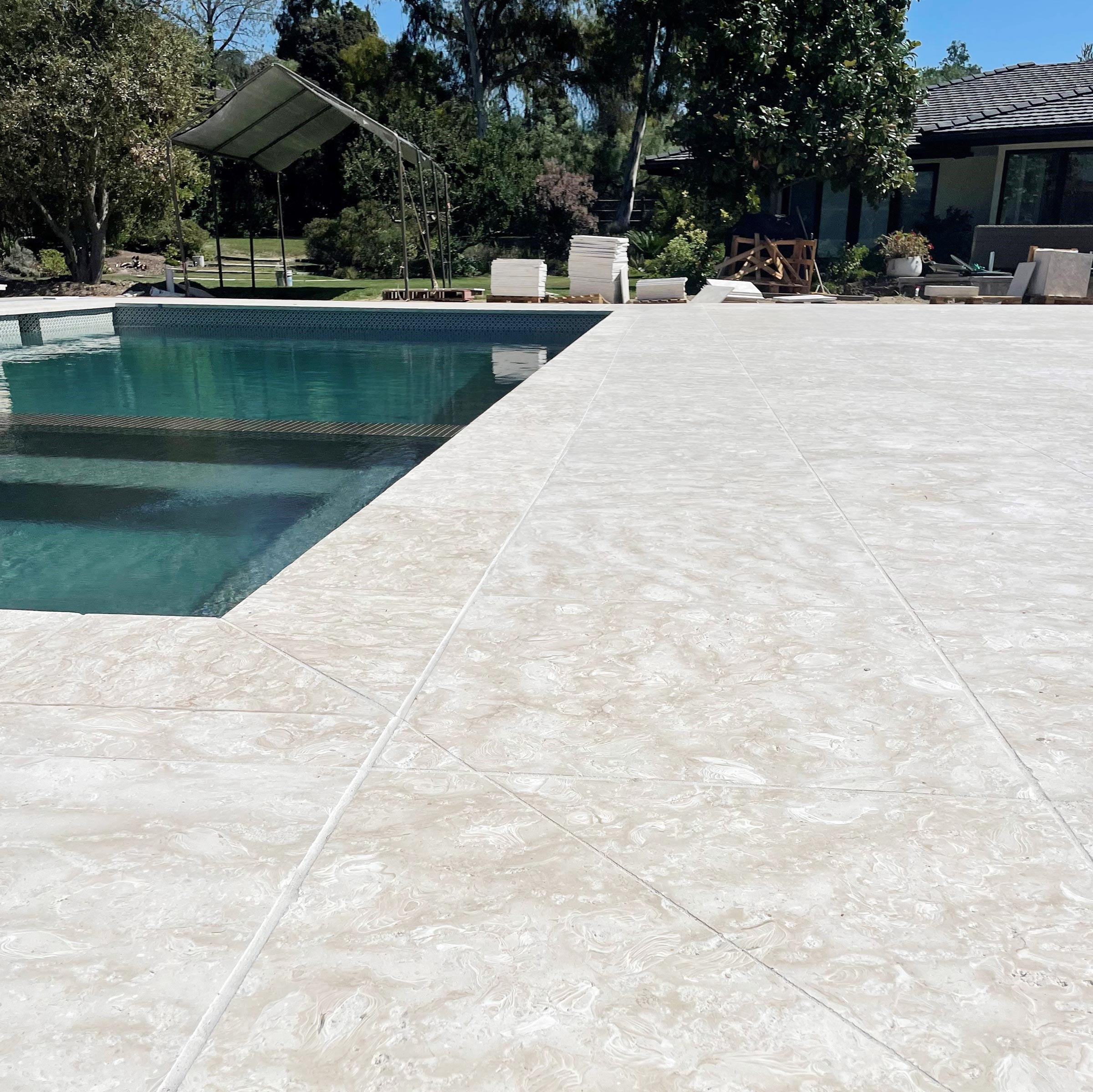 OCEAN REEF SHELLSTONE: Pavers (12"×24"×1 3/16" | brushed)