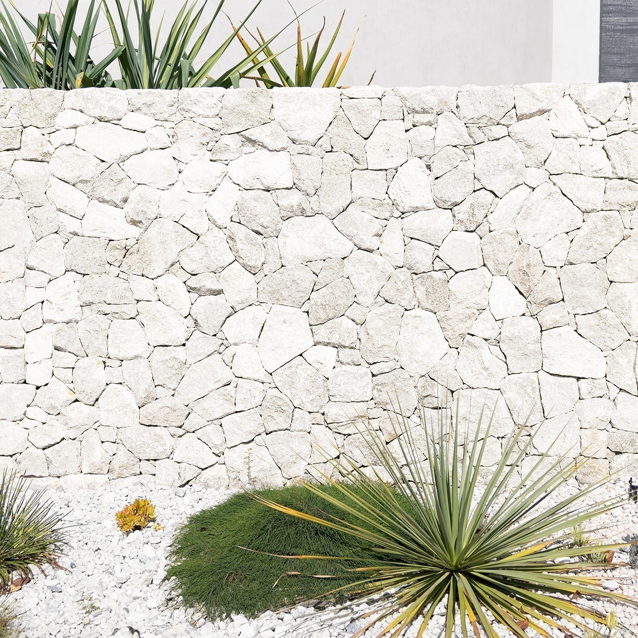LYMRA: Wall Veneer (natural cleft)