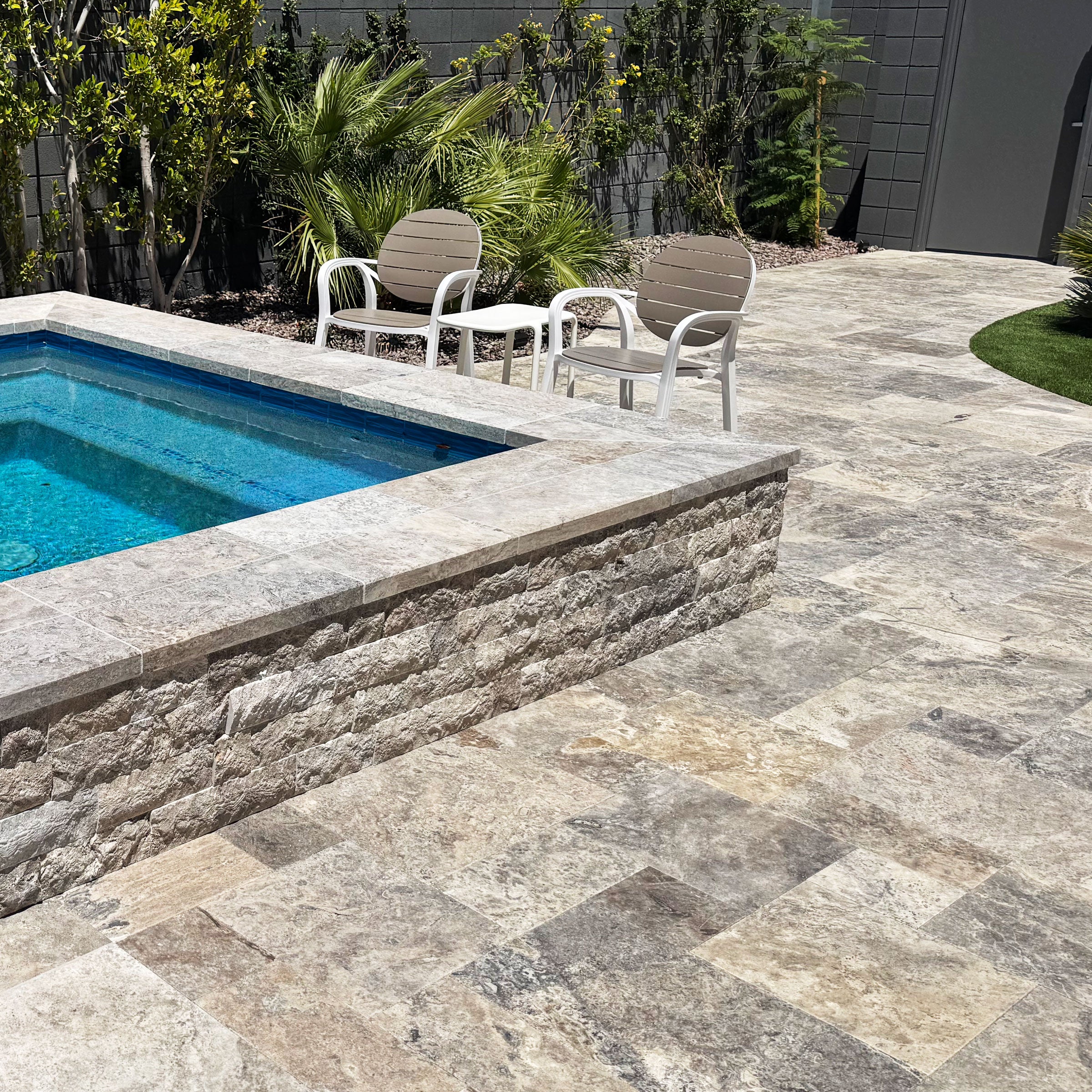 SILVER PREMIUM: Versailles Pattern Pavers (16"×16"×1 3/16" | tumbled)