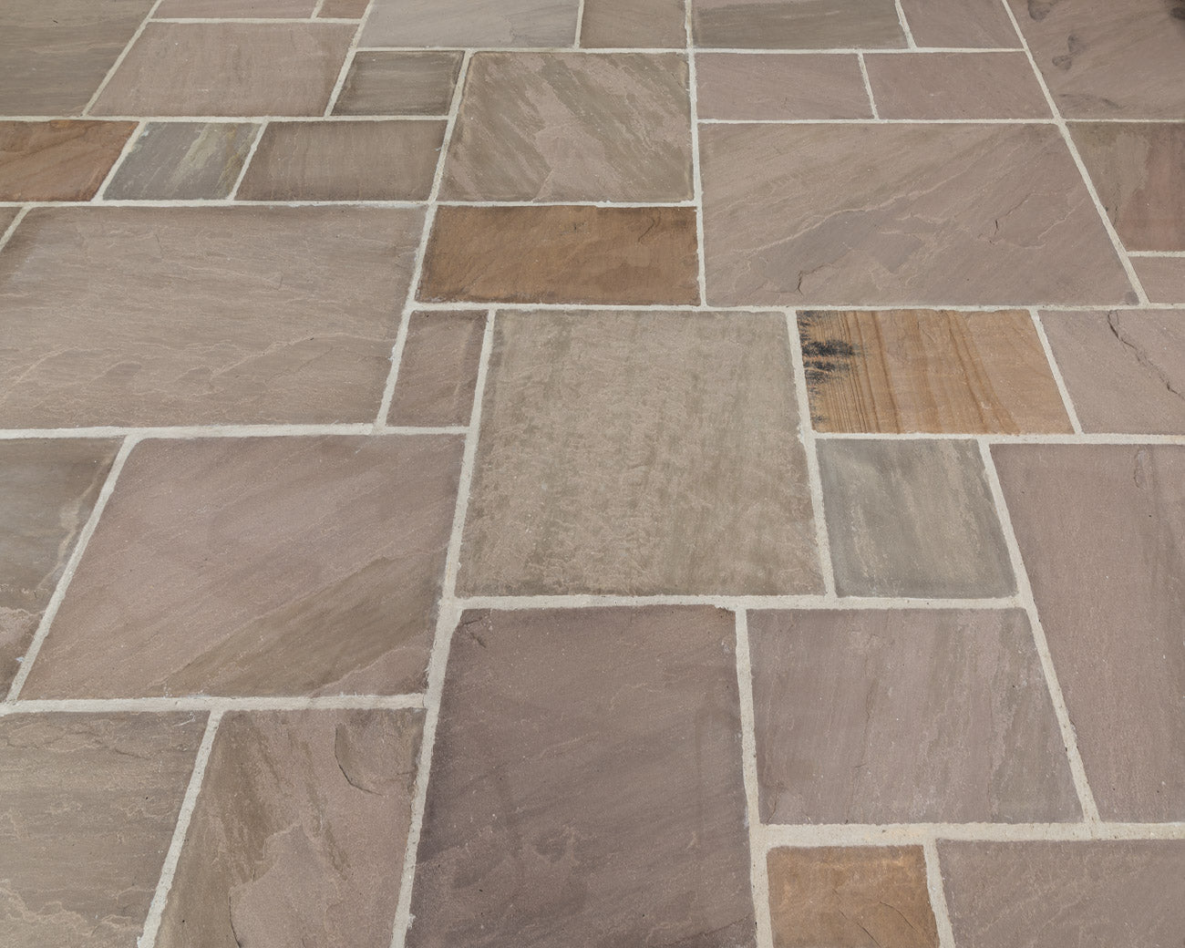 Classic Step Autumn Brown step by Old World Flagstone, primary product image, 16.0" x 48.0" x 6.0" size. Premium stone veneer for exterior and interior walls.