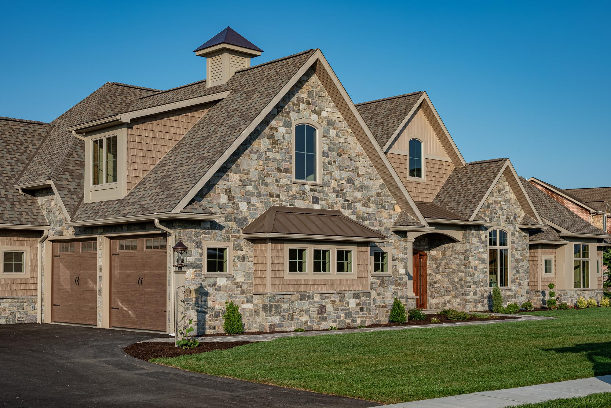 Homestead Rubble Rockland wall panels by Old World Veneer, primary product image. Premium stone veneer for exterior and interior walls.