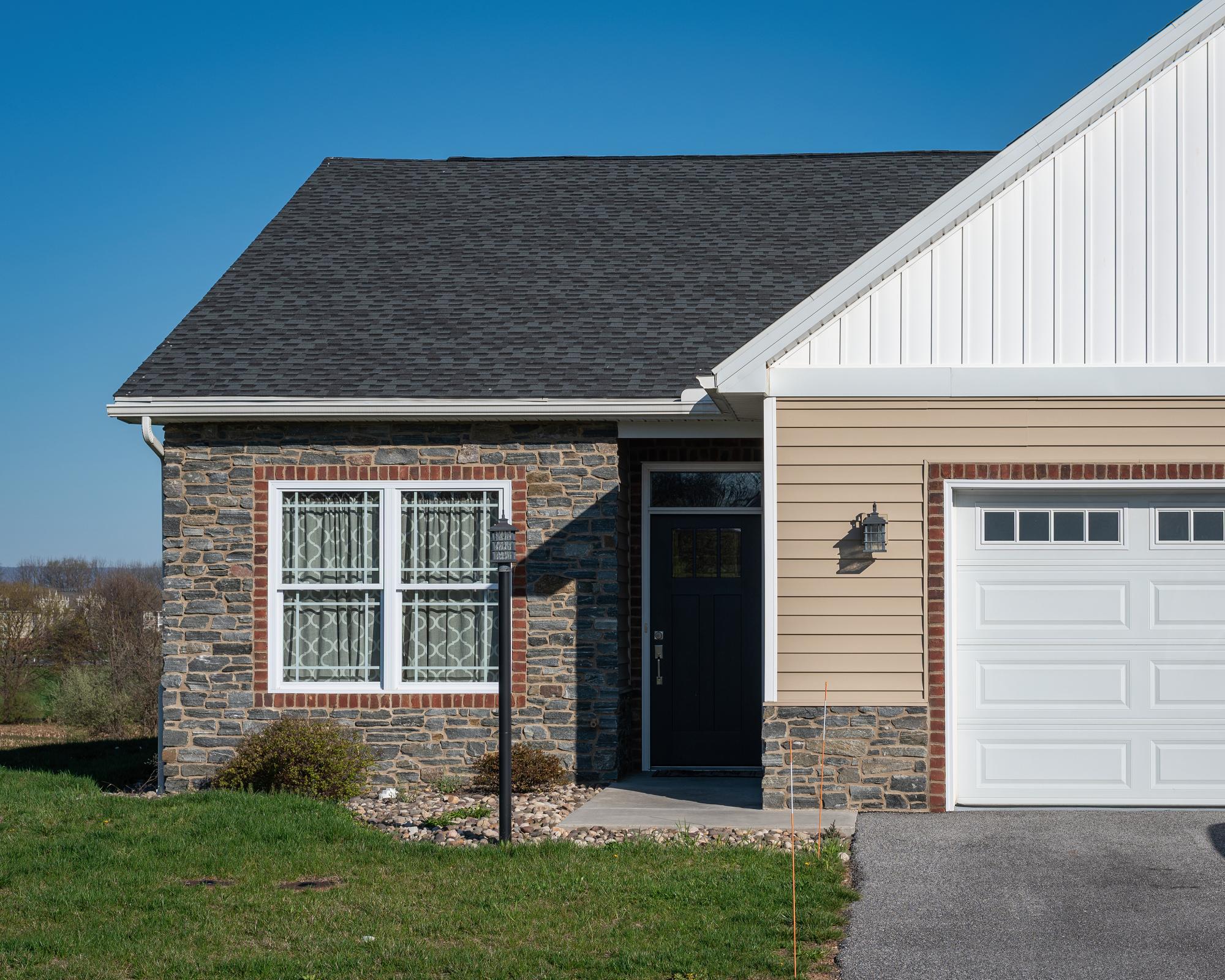 Ledgestone High Point wall panels by Old World Veneer, primary product image. Premium stone veneer for exterior and interior walls.