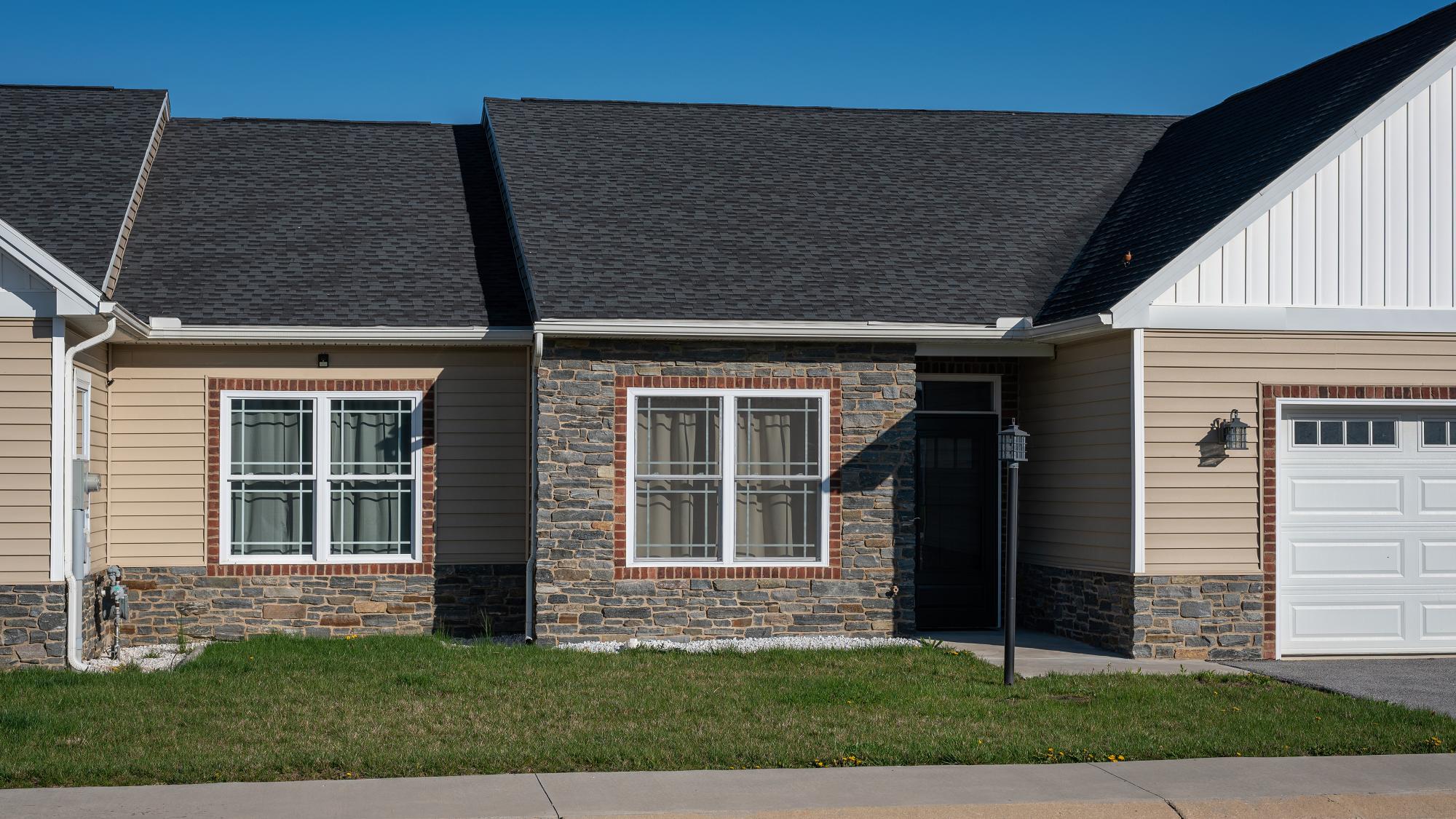 Ledgestone High Point wall panels by Old World Veneer, primary product image. Premium stone veneer for exterior and interior walls.