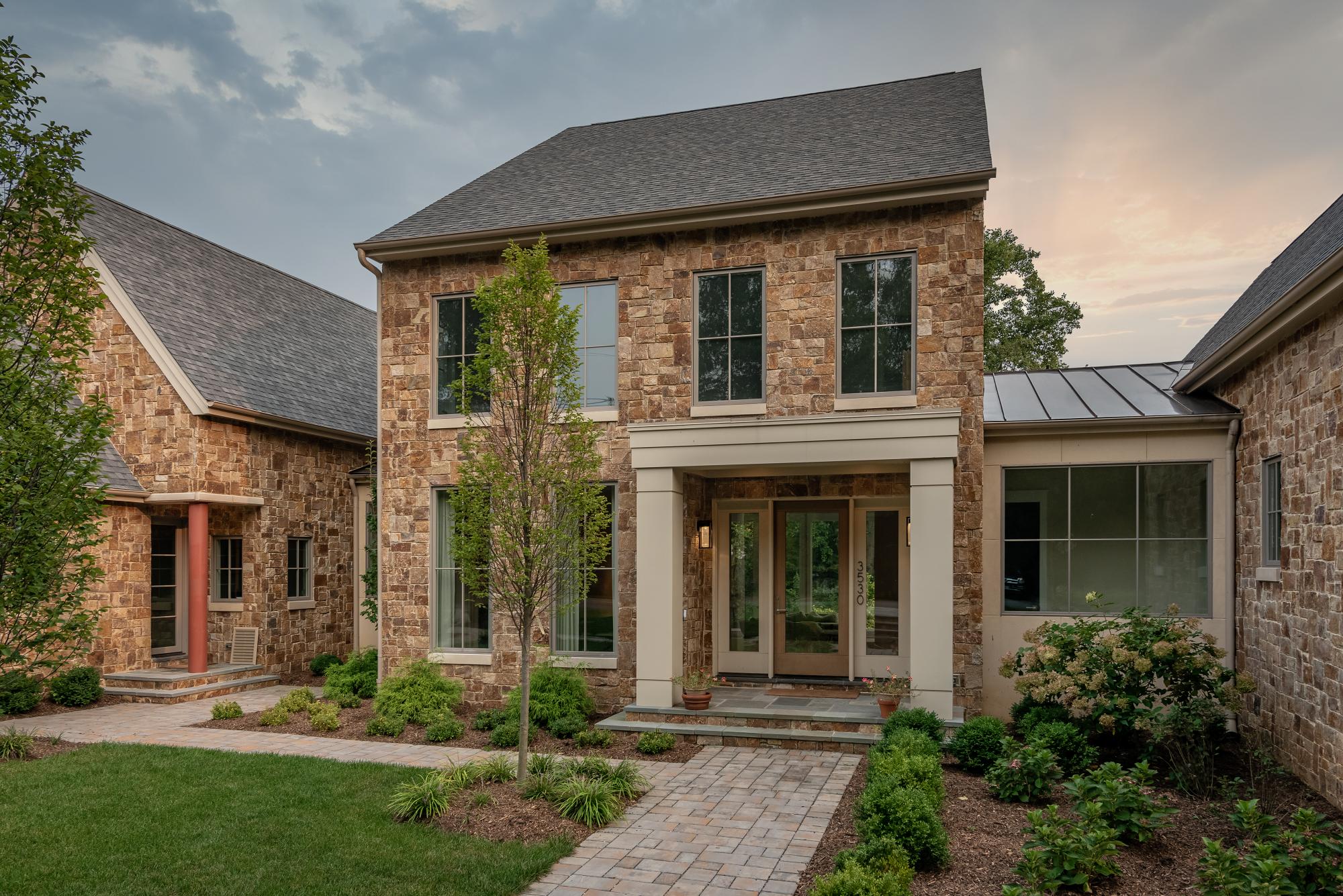 Rustic Ashlar Granite Falls wall panels by Old World Veneer, primary product image. Premium stone veneer for exterior and interior walls.