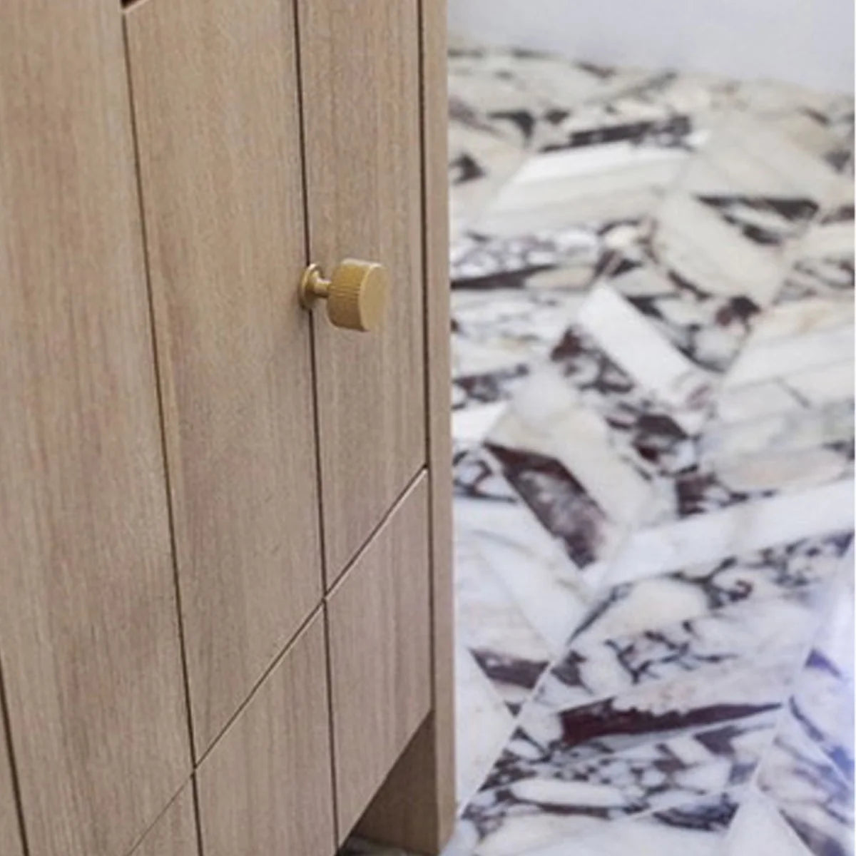 Calacatta Viola Polished Marble White mosaic, product image. Premium marble for floors and walls.
