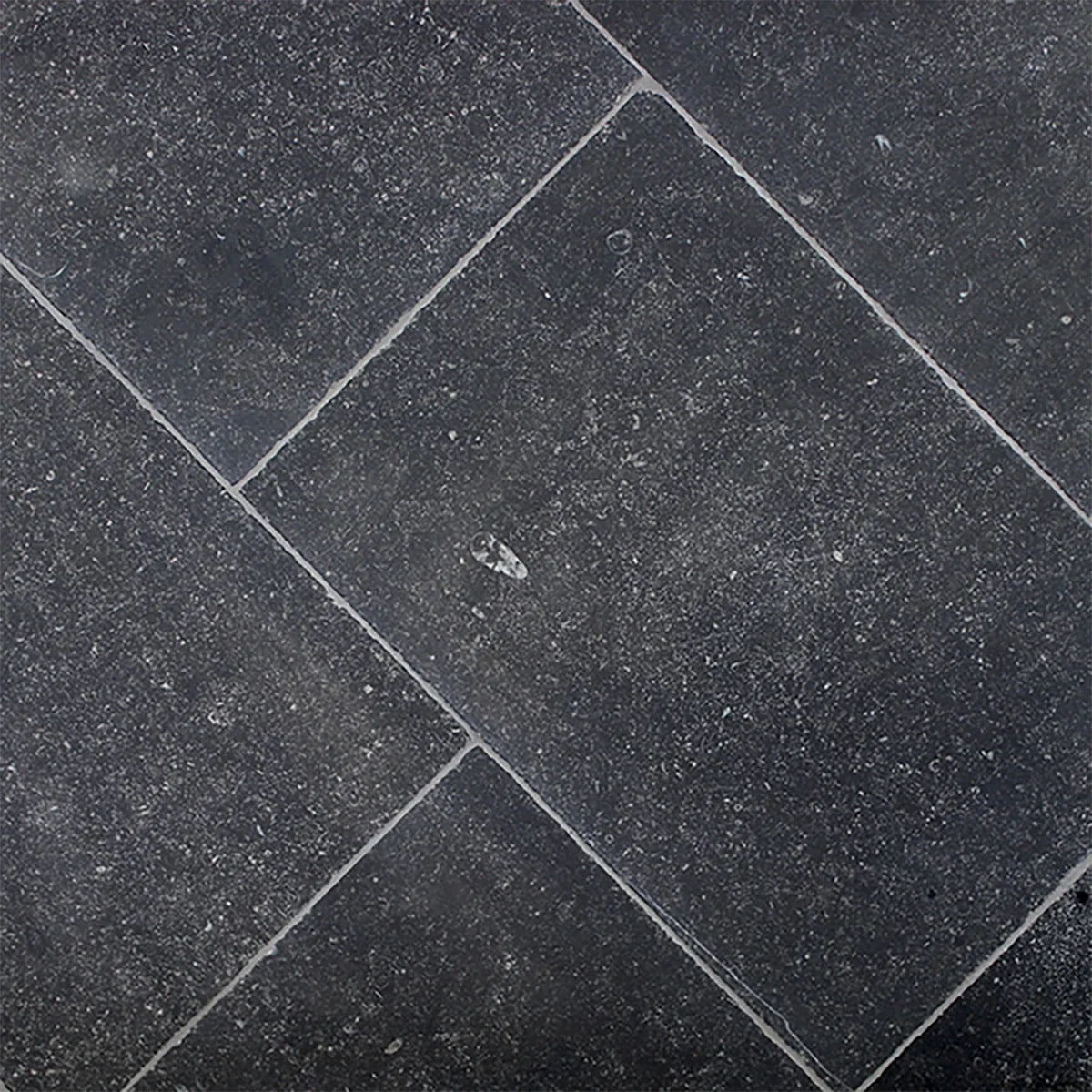 Antique Inspirations Black field tile, product image. Premium limestone for floors and walls.
