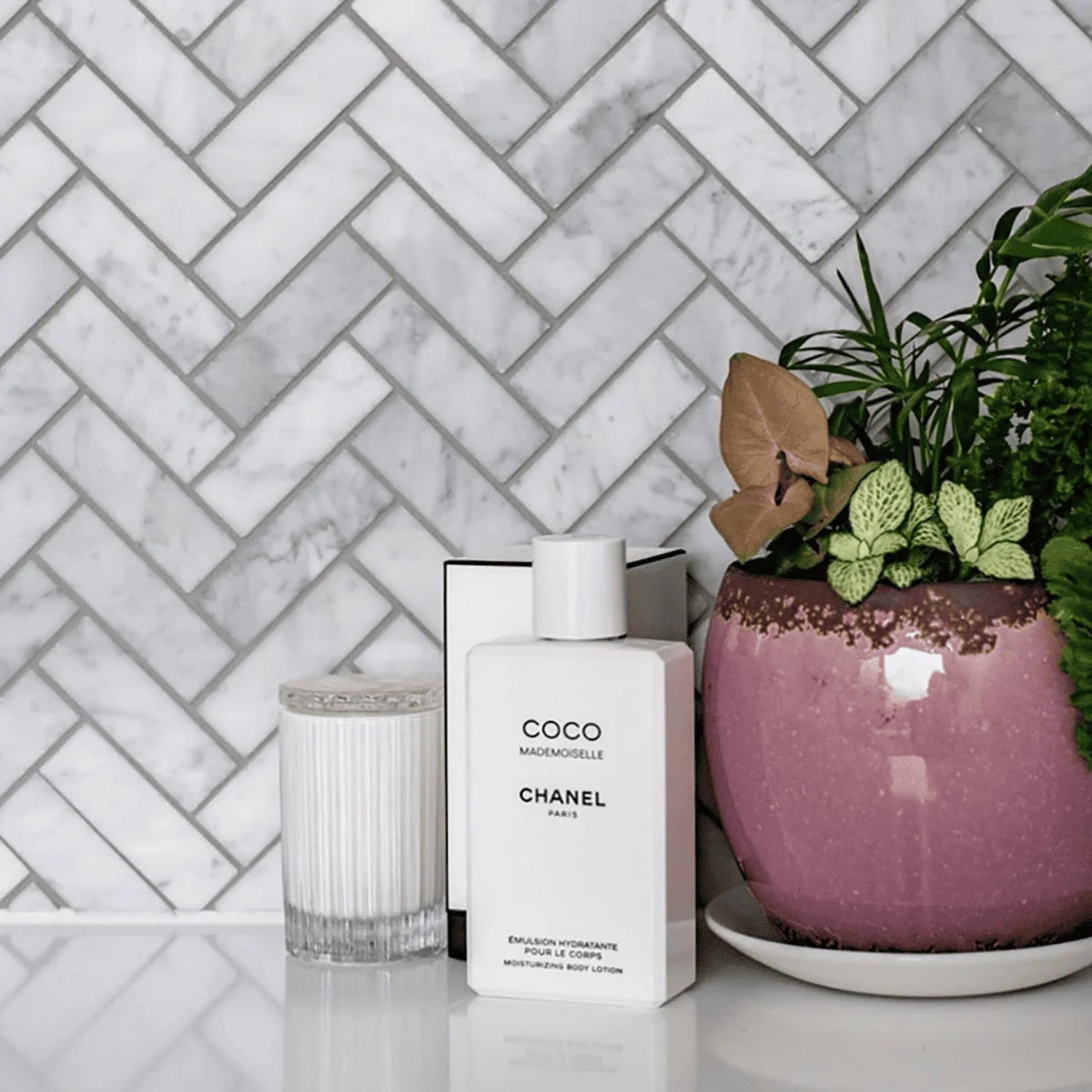 White Carrara Honed Marble White mosaic, lifestyle installation view. Premium marble for floors and walls.