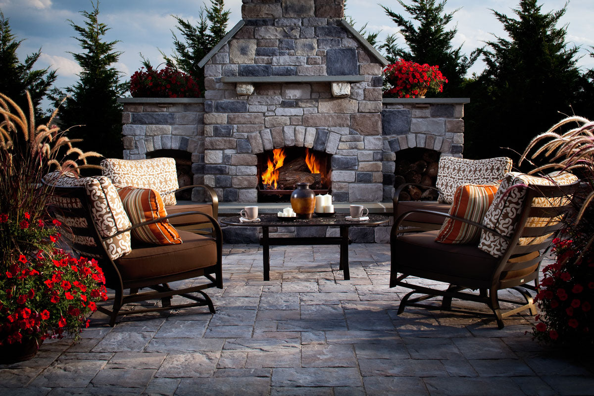 Heritage Pennsylvania manufactured stone accessories, lifestyle installation view 6, 7"–11 3/4"×2 3/8"–3 1/4"×1"–1 3/4" size. Premium manufactured stone for exterior and interior walls.
