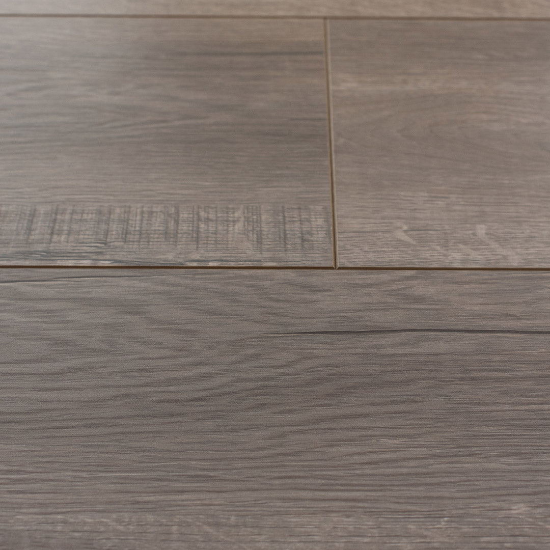 NAPA VALLEY: Glacier Gray Laminate (Hand Scraped | ½x7½x48)